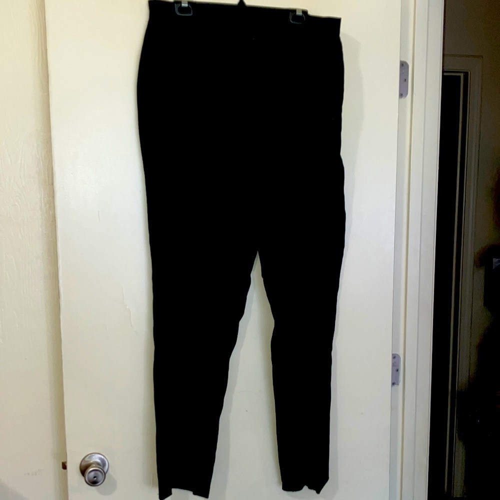 Sz: 18 Black Slacks